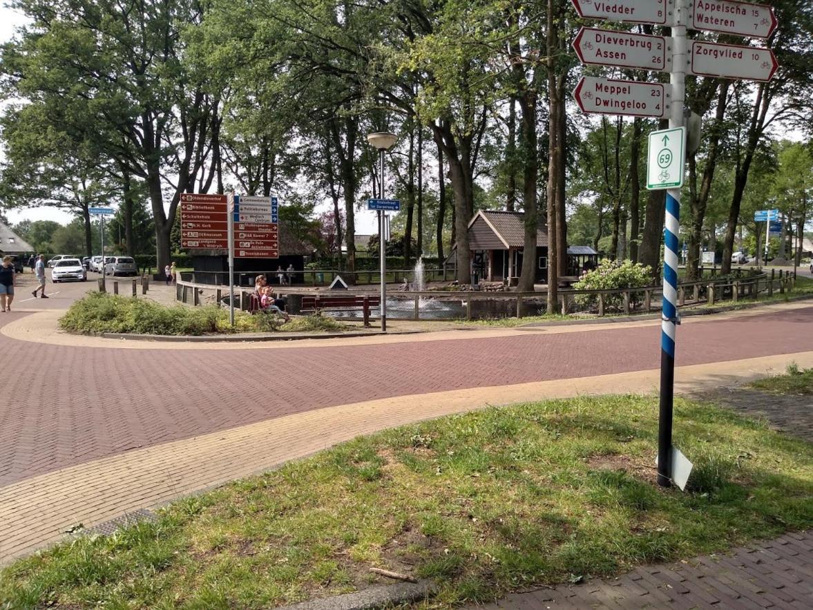 Chalet De Eekhoorn ดีเวอร์ ภายนอก รูปภาพ